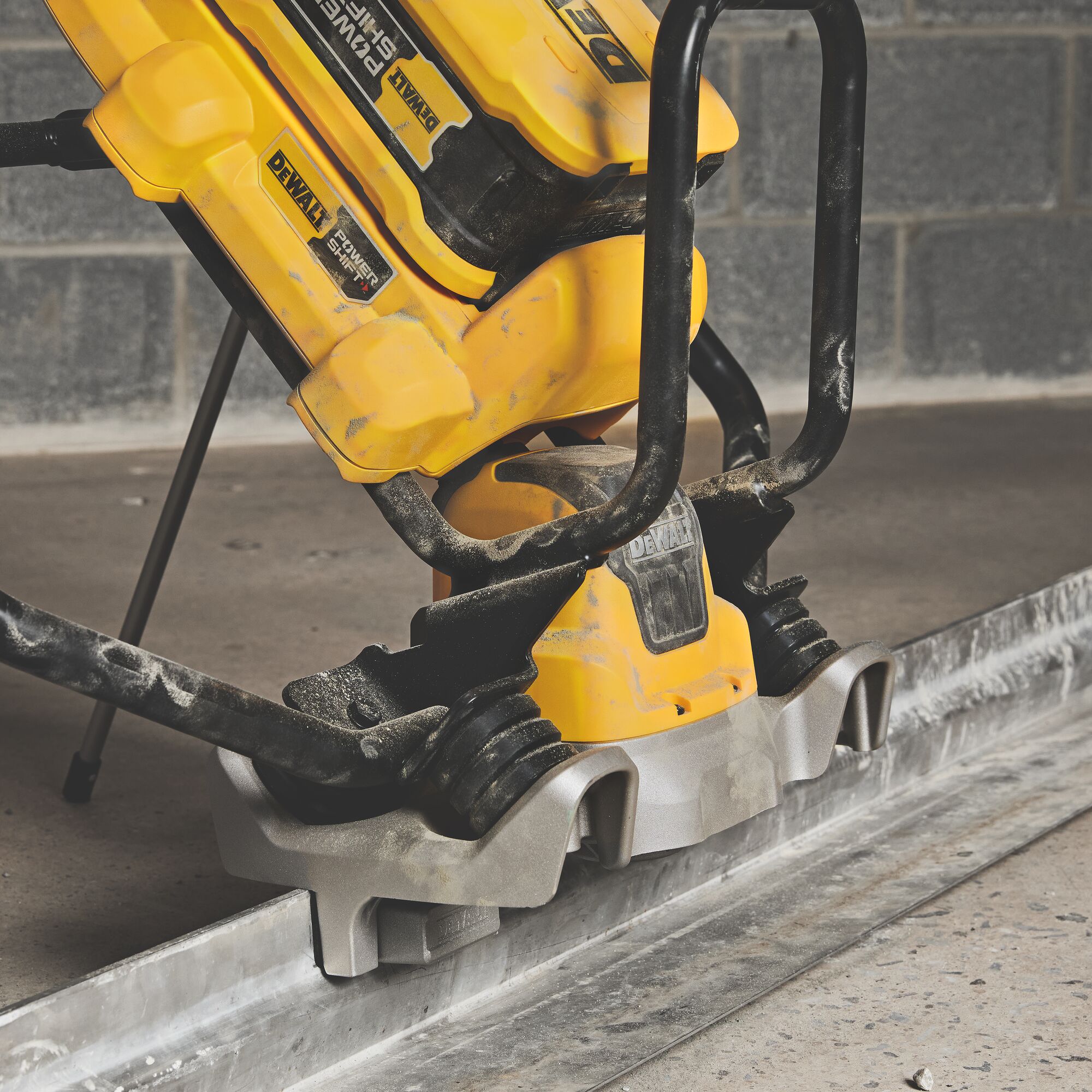 Feature shot showing L-Shape board mounted