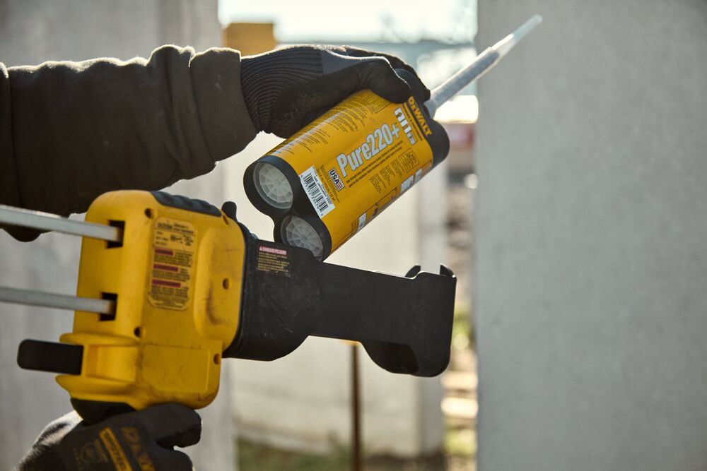 DEWALT Pure220+ adhesive going into DEWALT dispenser