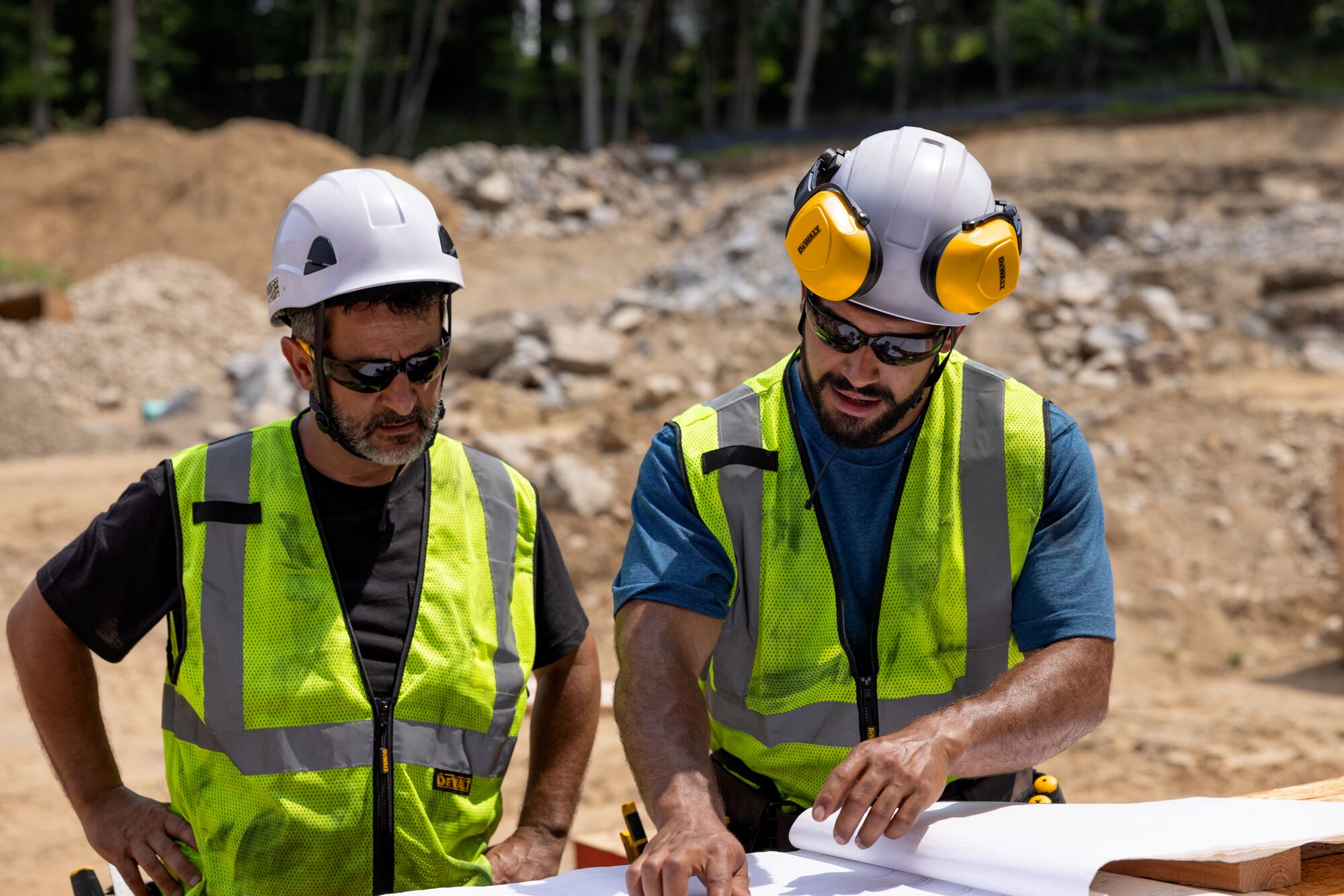 DEWALT DPGF660-D Safety headset environmental 