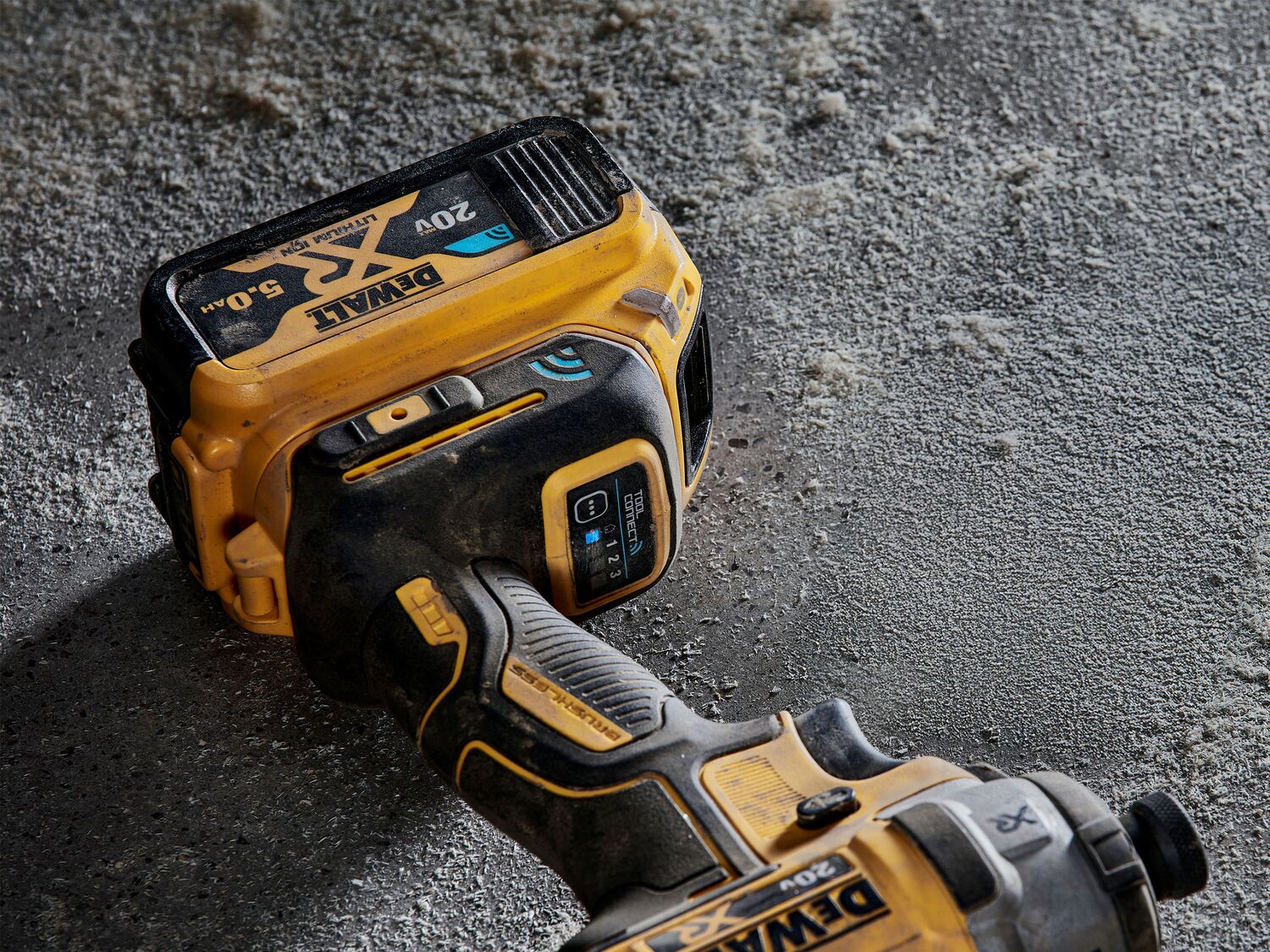 Close up of an impact driver with TOOL CONNECT integrated