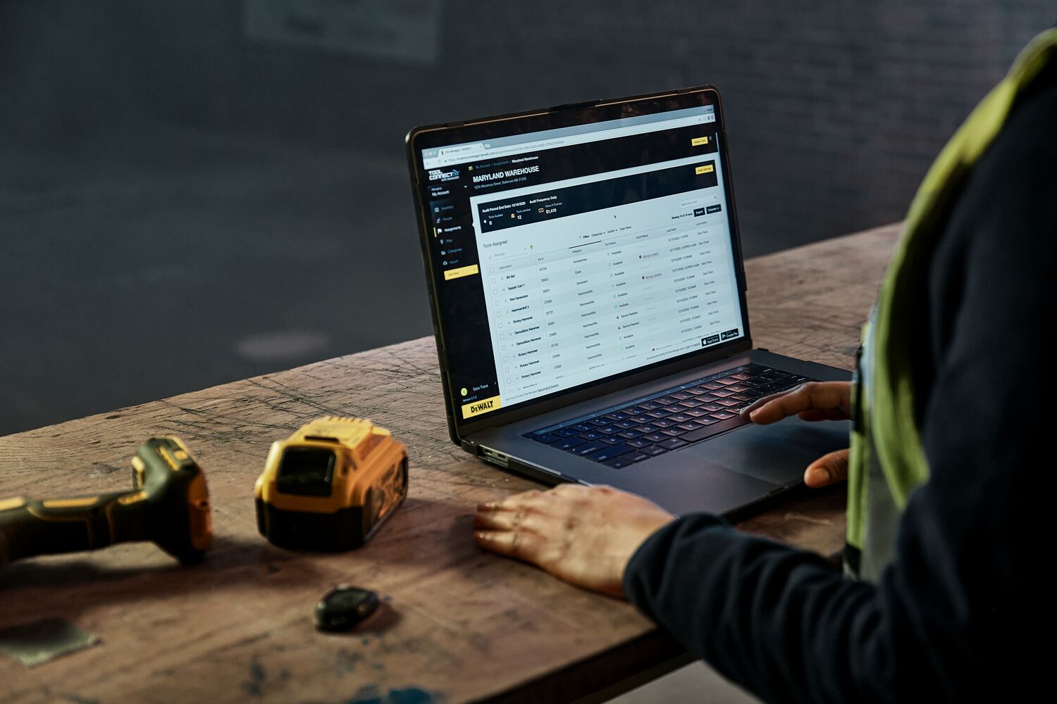 DEWALT MATRIX™ Jig Cordless Drill is placed on the table.