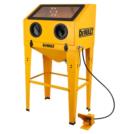 DEWALT Abrasive Blast Cabinet, 20 CFM 90PSI, MAX Pressure 125PSI